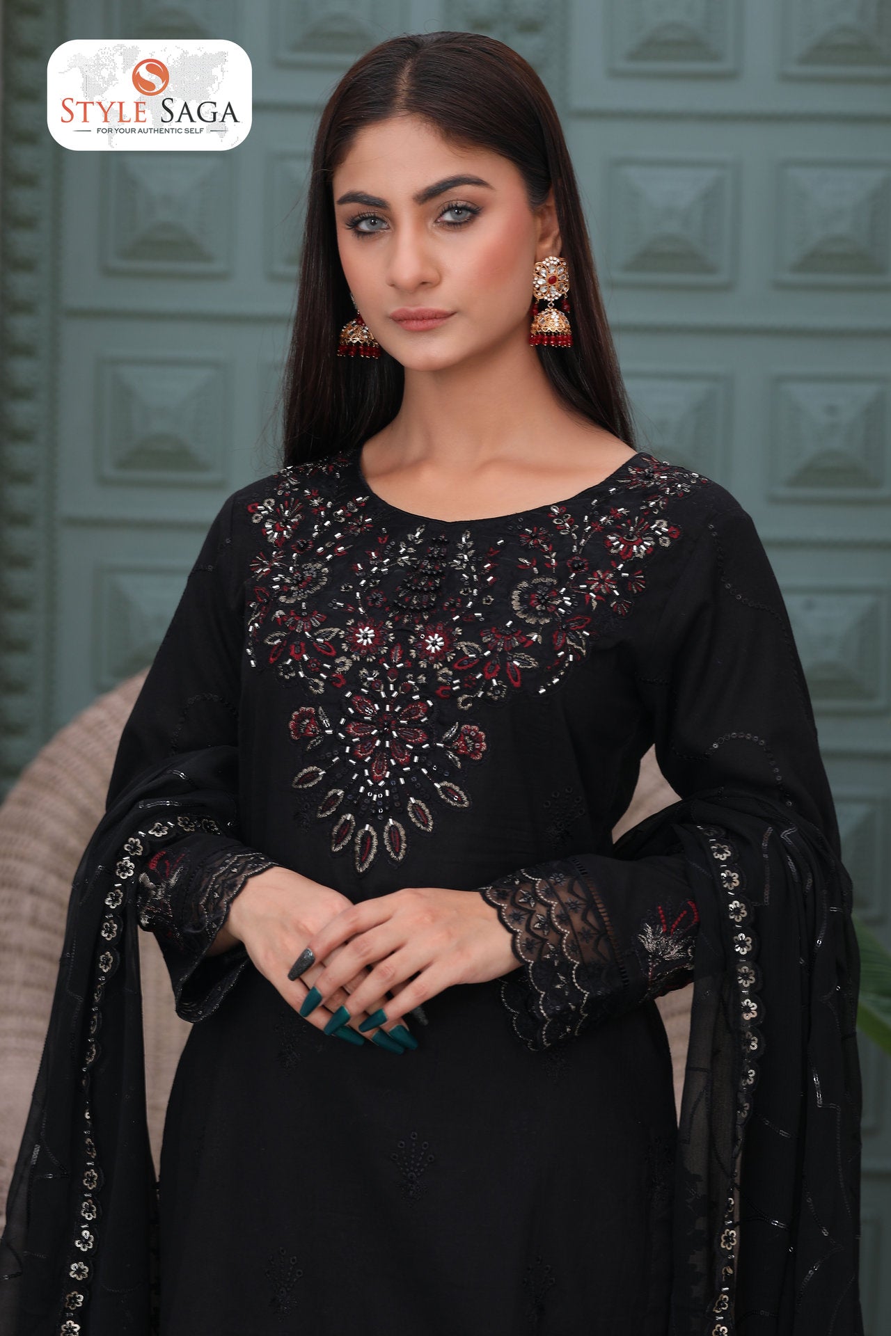 2154 – Black Embroidered 3-Piece Cotton Lawn Suit – Elegant Summer Wear