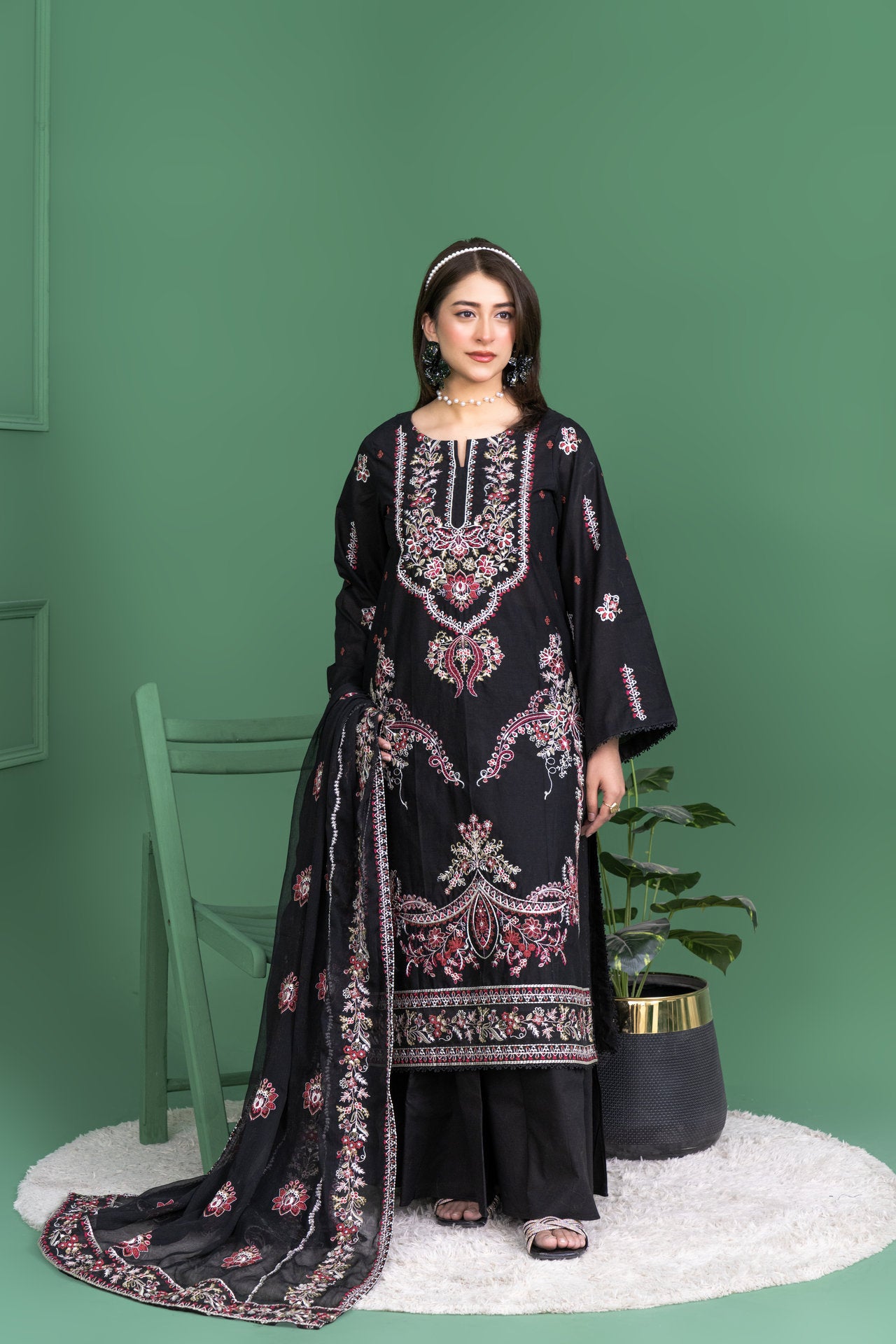 2271-Black Embroidered 3-Piece Lawn Suit
