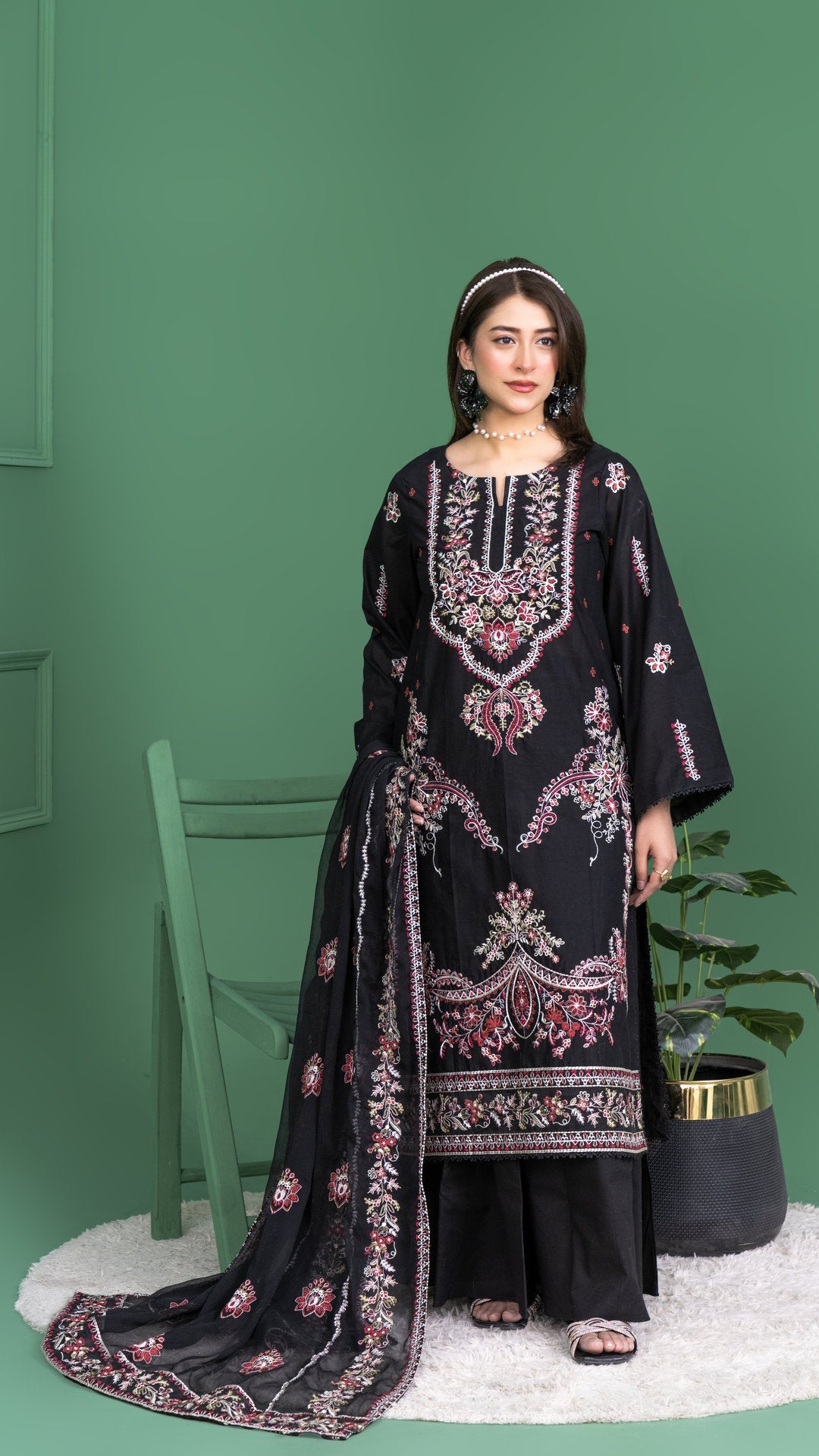 2271-Black Embroidered 3-Piece Lawn Suit