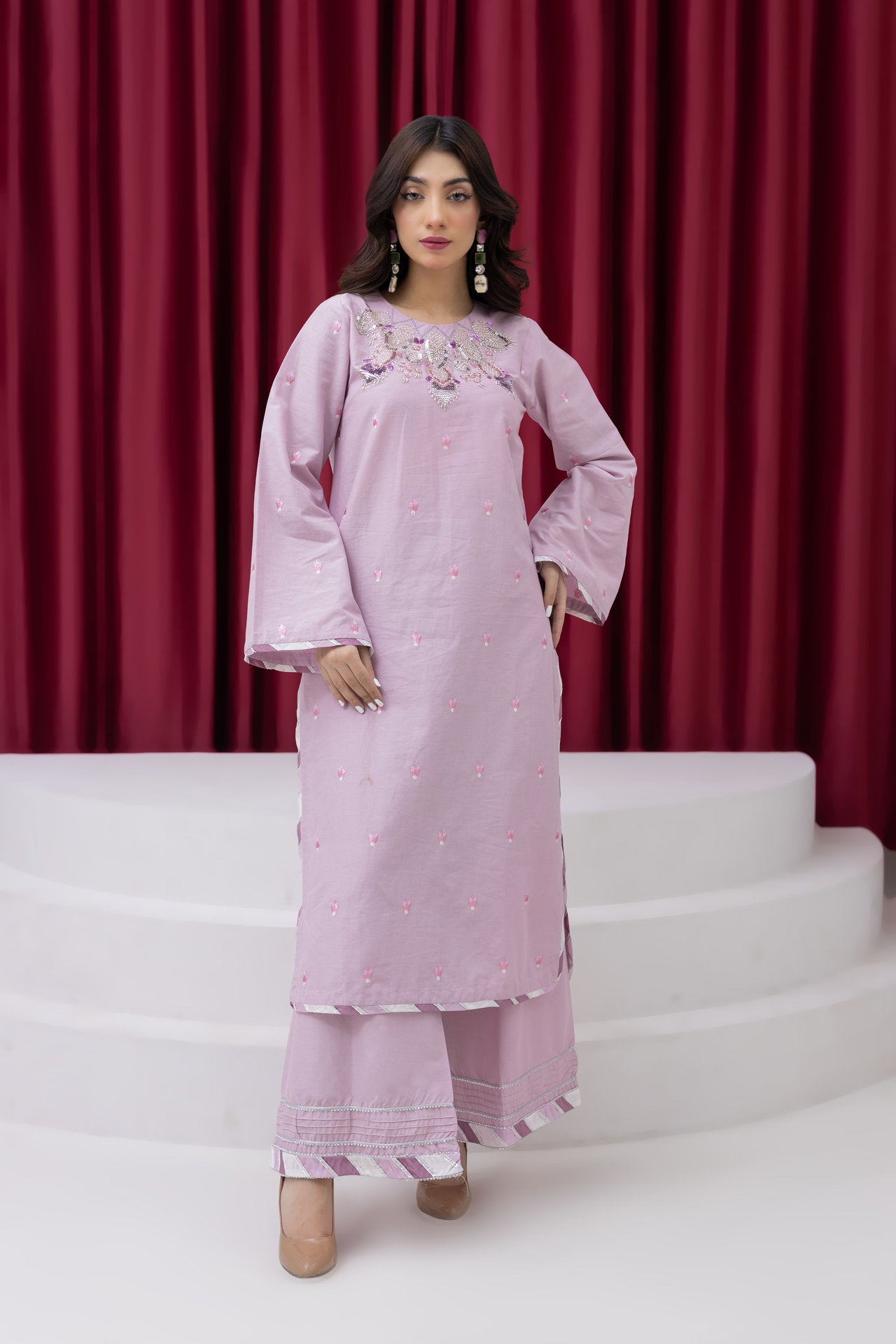 2273-Light Pink Embroidered 2-Piece Lawn Suit – Elegant Summer Wear