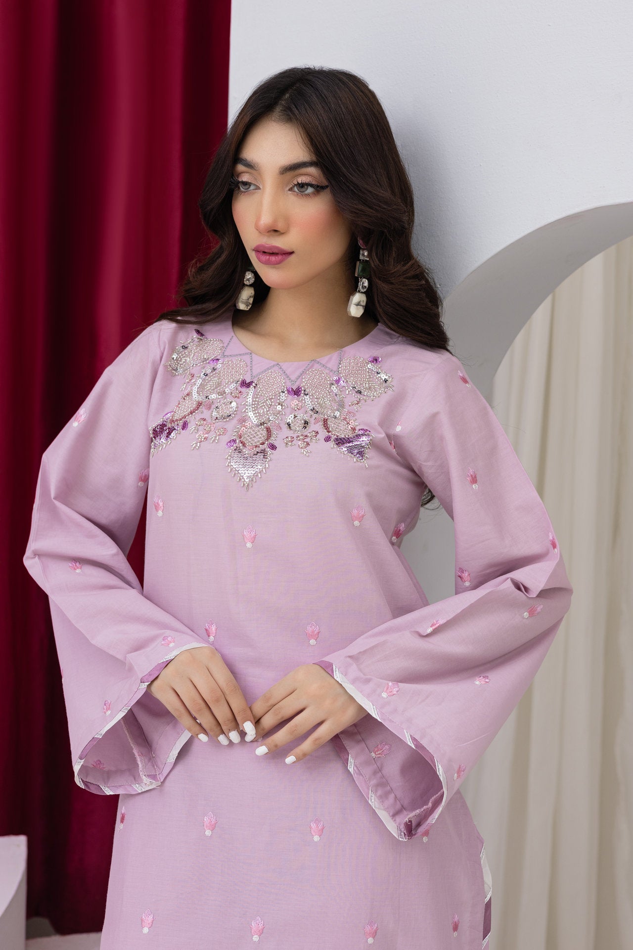 2273-Light Pink Embroidered 2-Piece Lawn Suit – Elegant Summer Wear