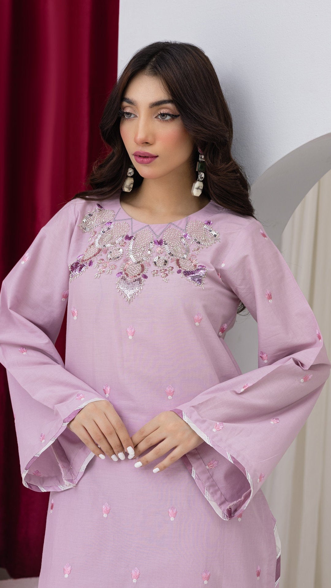 2273-Light Pink Embroidered 2-Piece Lawn Suit – Elegant Summer Wear
