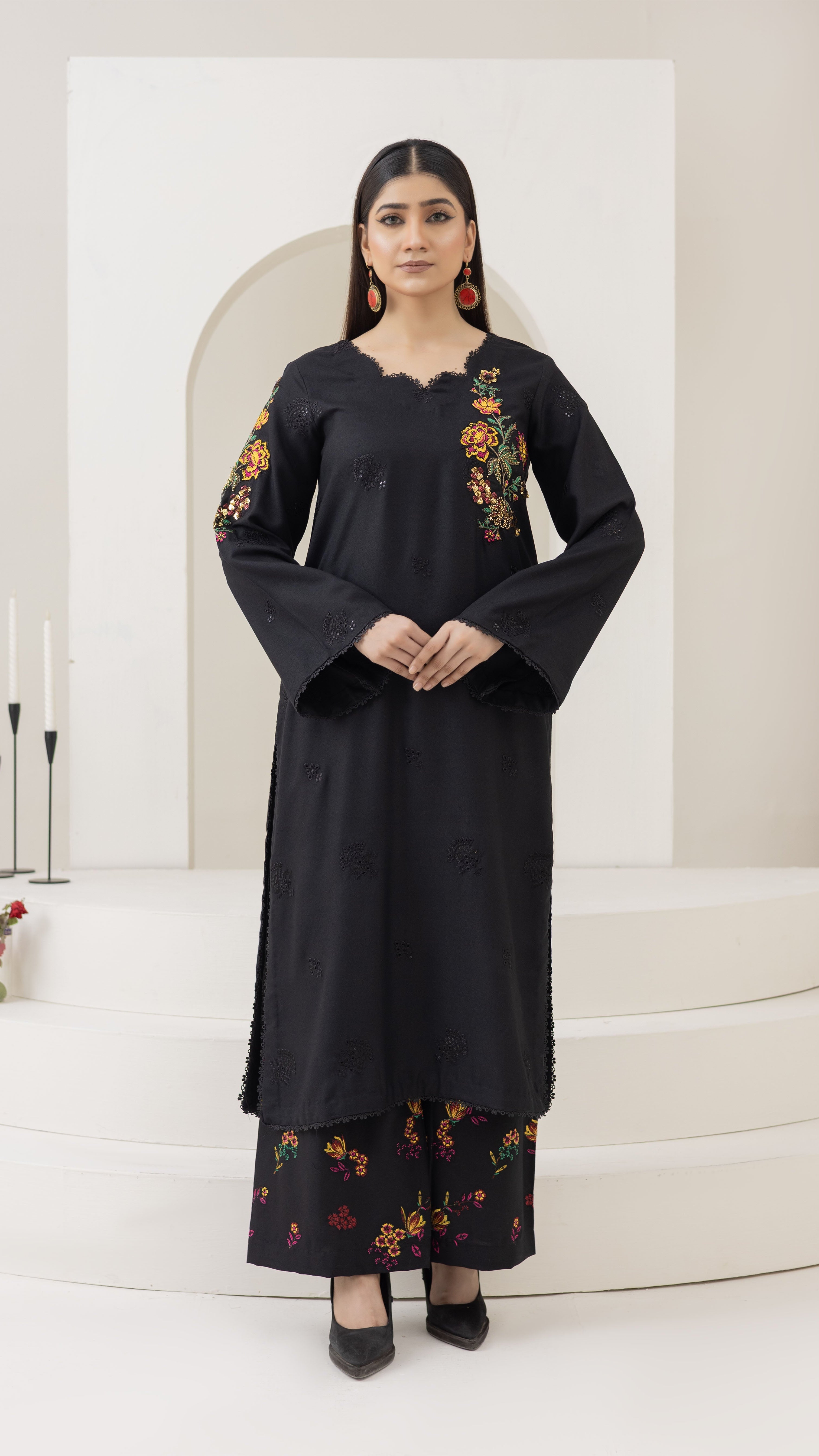 2285-Black Embroidered 2-Piece Dhanak Suit