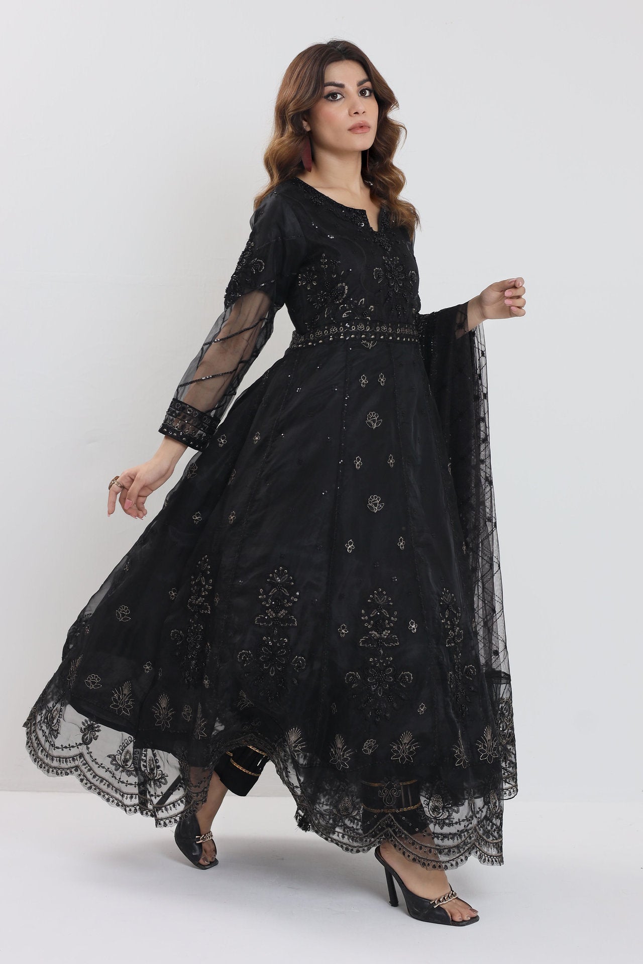 2172-A LUNA – Embroidered &amp; Embellished Organza RTW Maxi Outfit