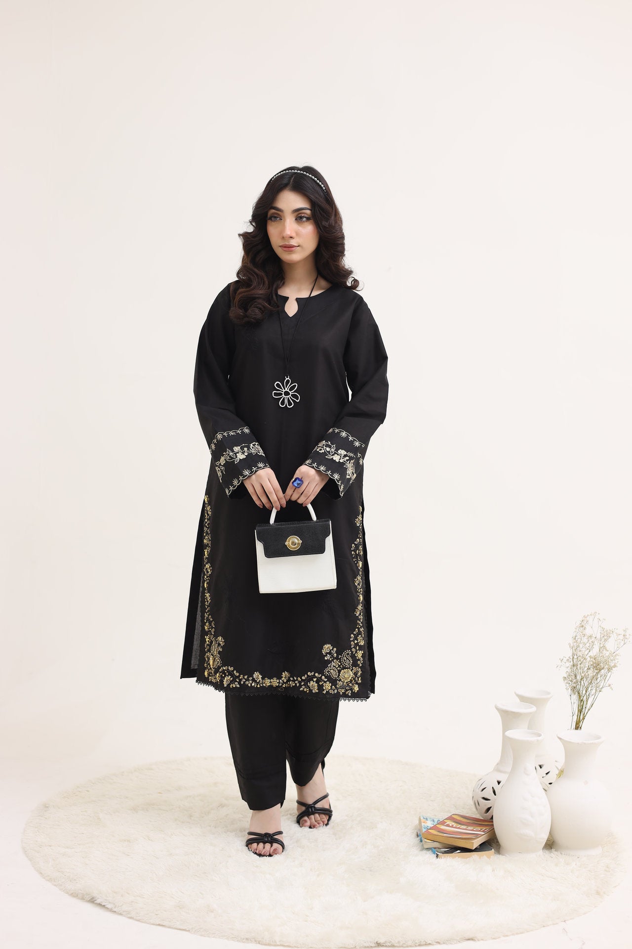 2214-Black Elegant Embroidered 2-Piece Suit