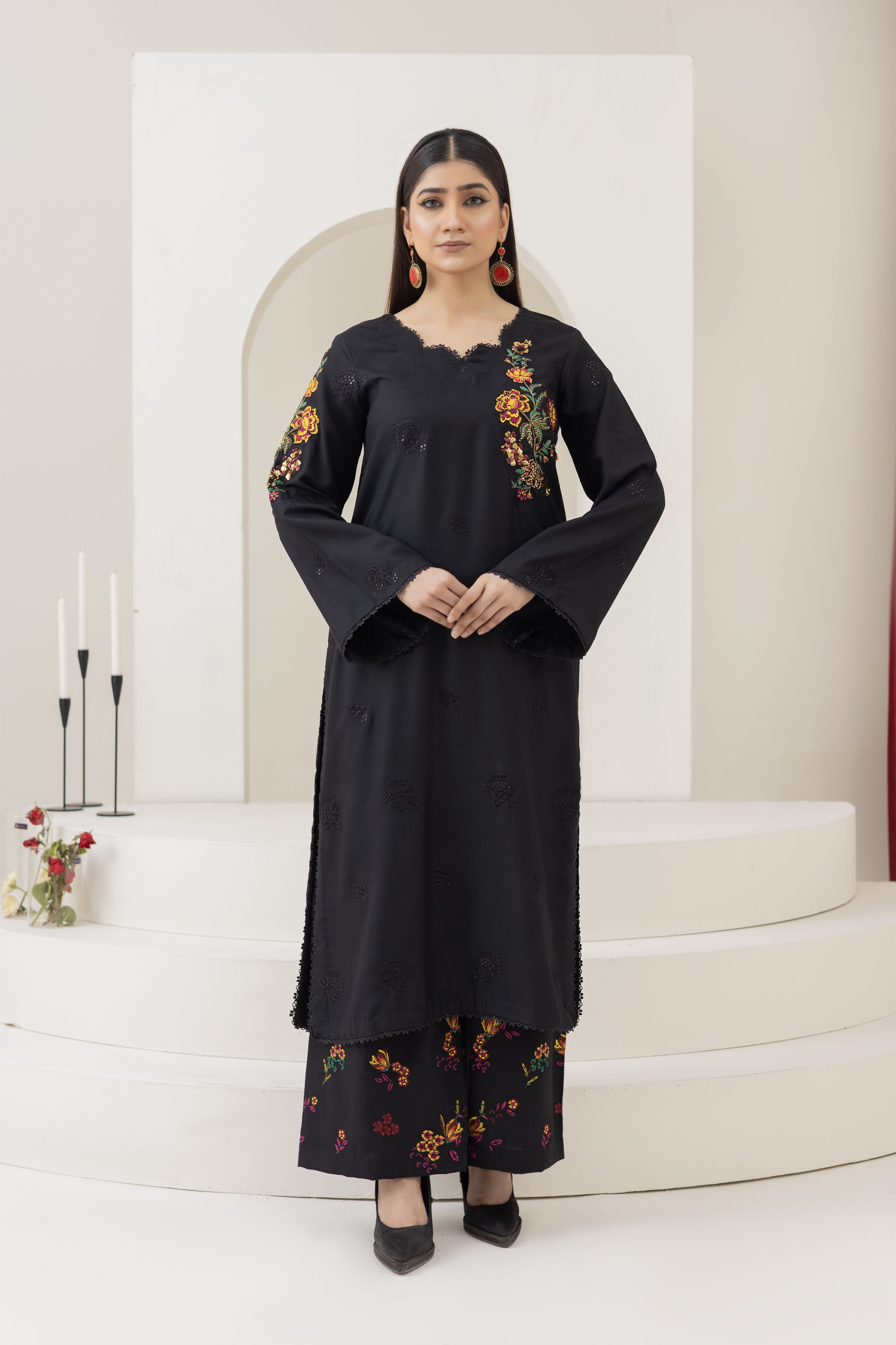 2285-Black Embroidered 2-Piece Dhanak Suit